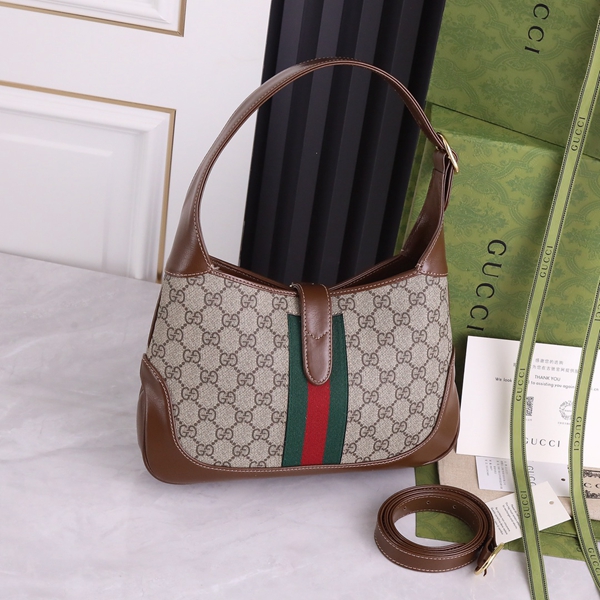 グッチバッグ側面デザイン